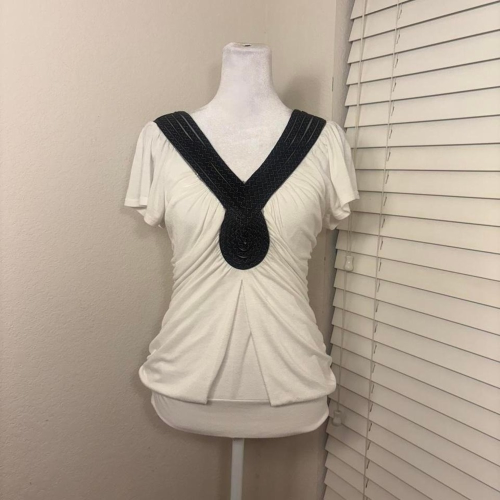 Y2K white and black ruched v neck tee with woven statement neckline indie scene